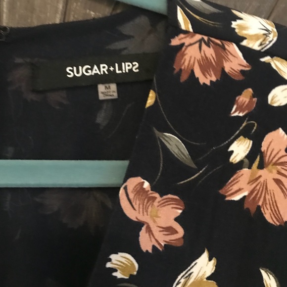 Floral Sugarlips Bell Sleeve Romper - Picture 4 of 5